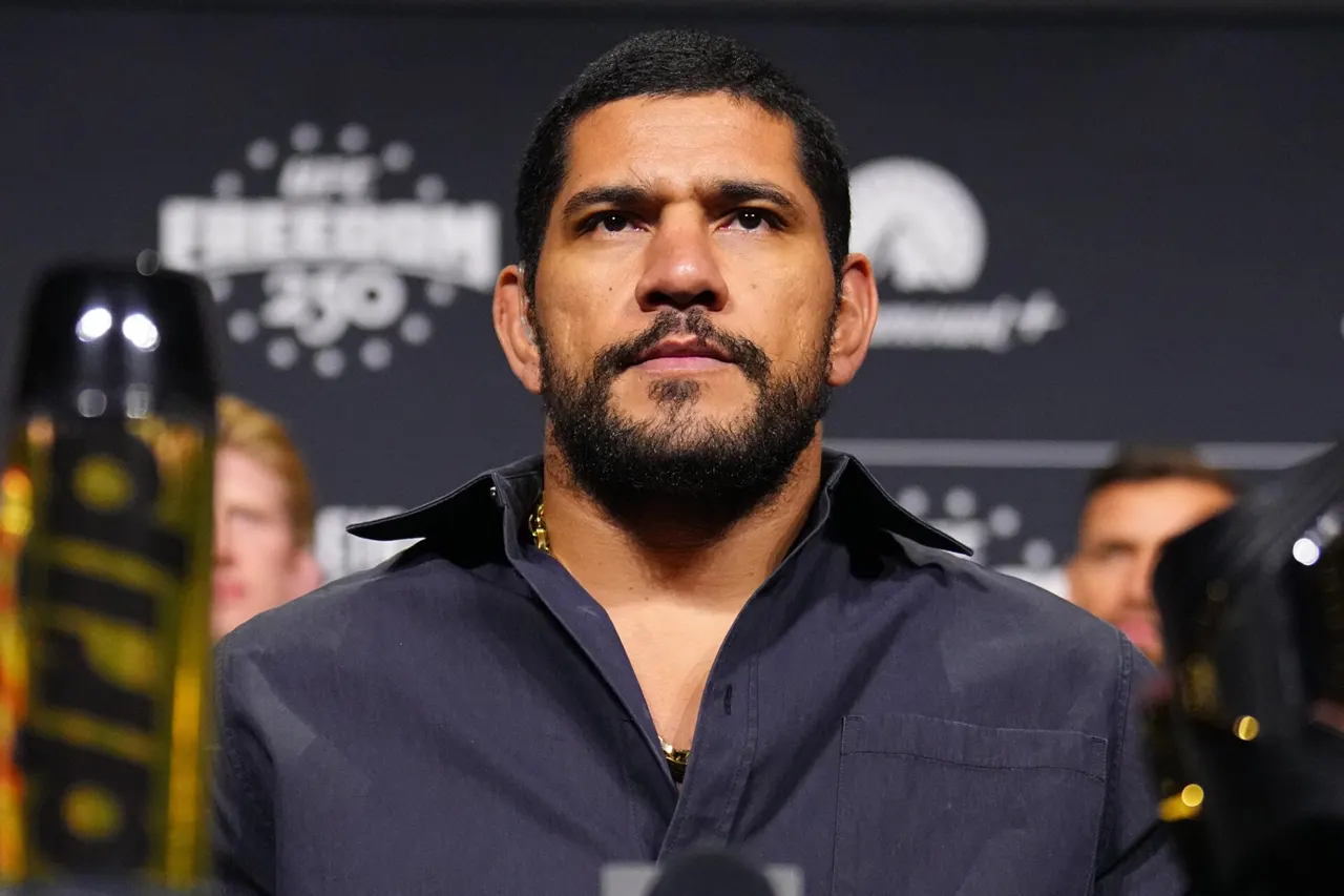 Перейра остался выше Павловича в рейтинге тяжёлого веса после UFC 333