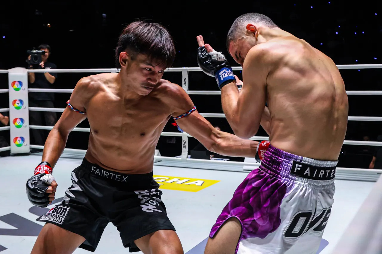Ситтичай нокаутировал Эвана хай-киком на ONE Friday Fights 176