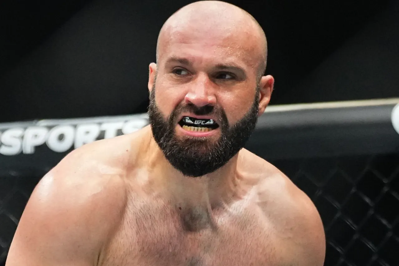 Мурзаканов и Рейес прошли взвешивание перед UFC 333